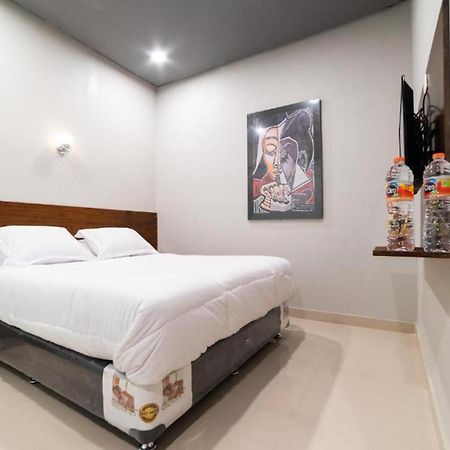 Glamour Hotel&Spa Medan Esterno foto