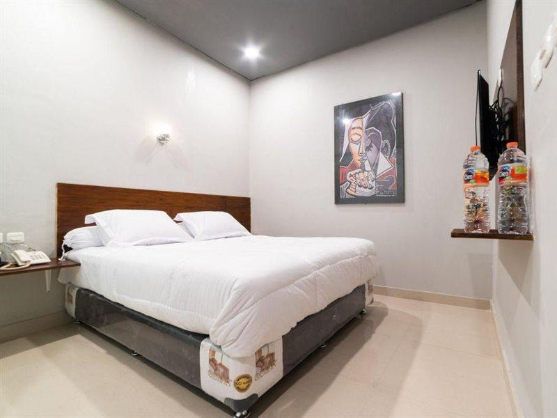 Glamour Hotel&Spa Medan Esterno foto
