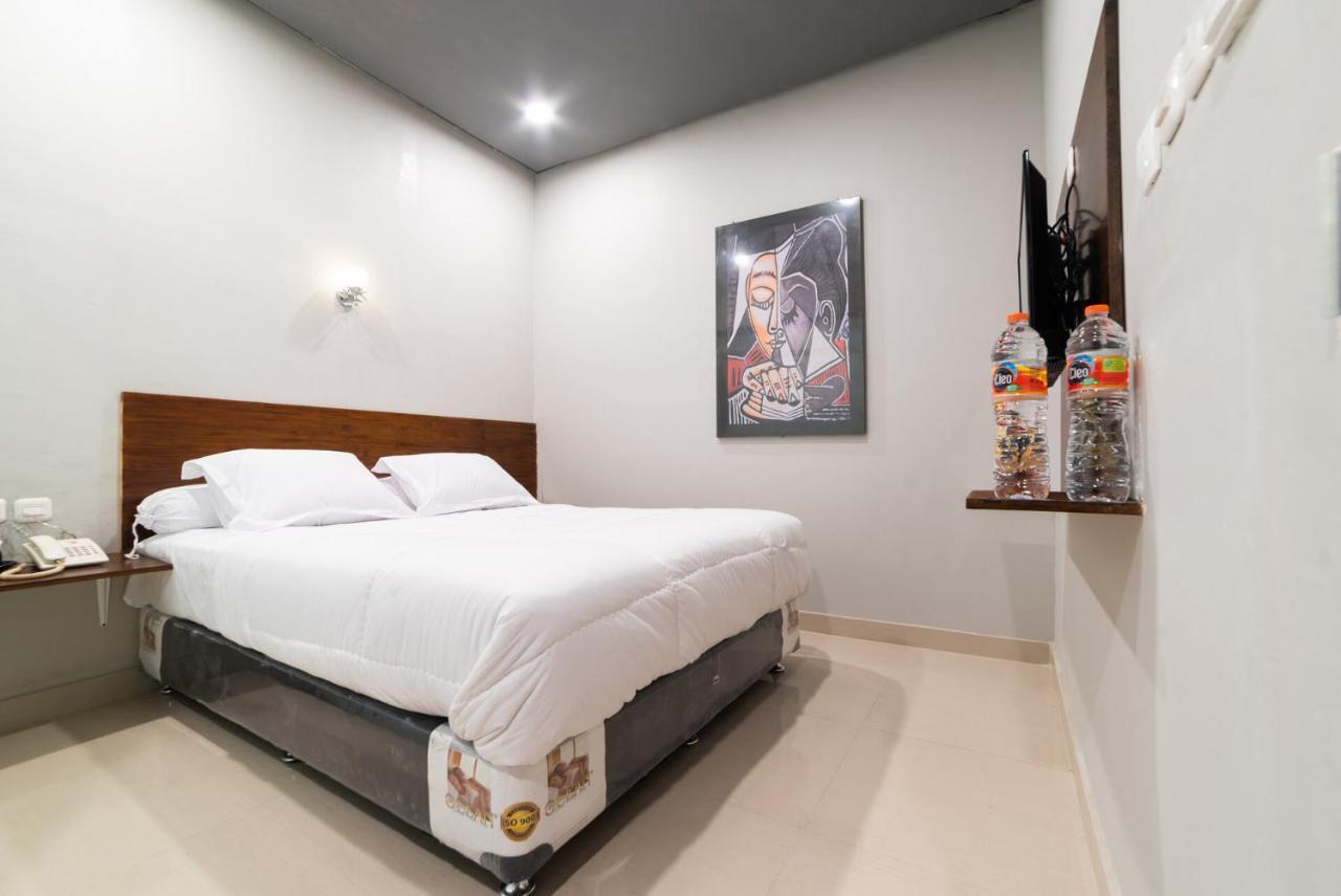 Glamour Hotel&Spa Medan Esterno foto